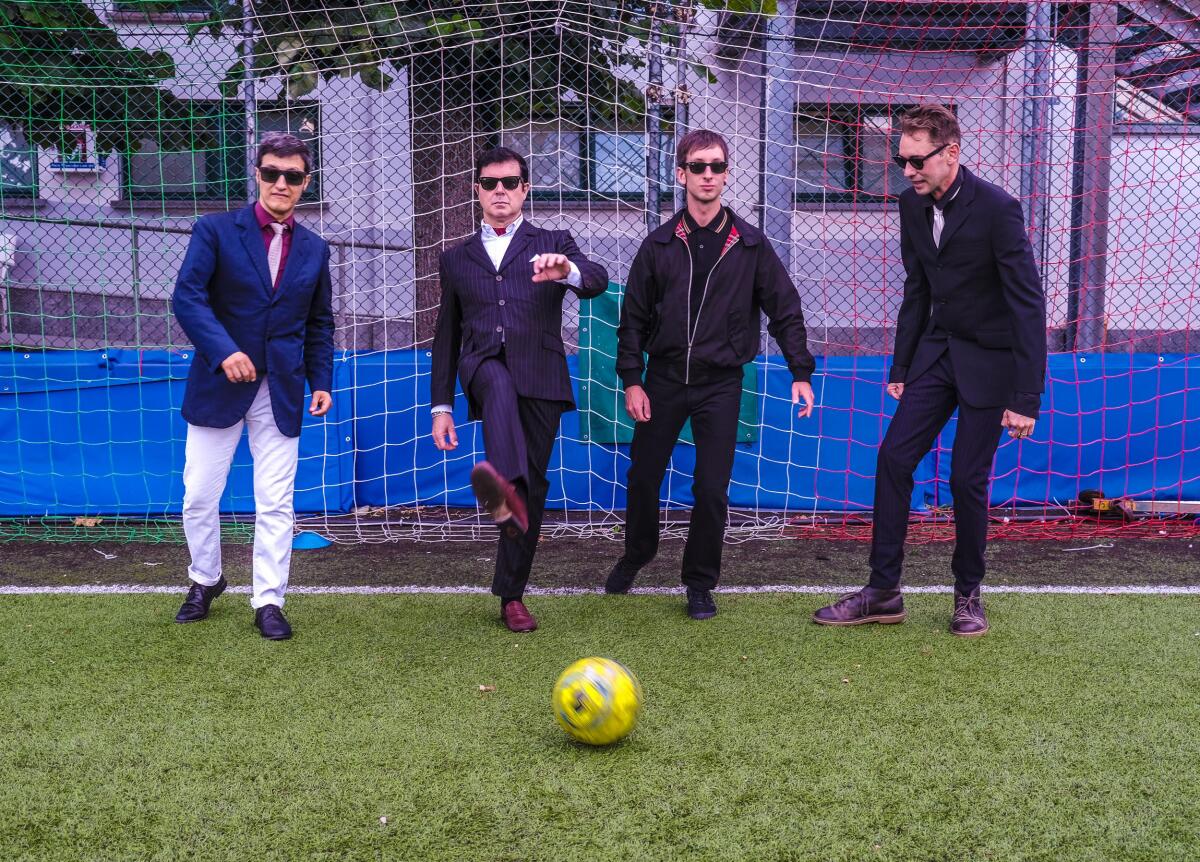 Gli Statuto: "Se Conti ci invita a Sanremo 2025, portiamo il calcio all'Ariston" - 