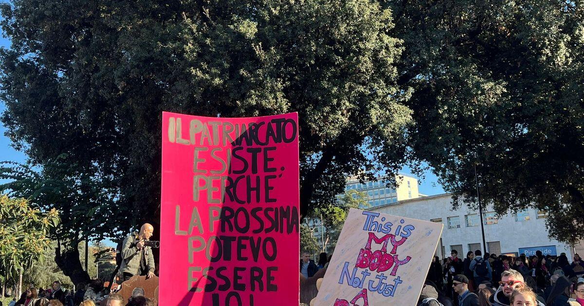 "Disarmiamo il patriarcato": "Non una di meno" in marcia a Roma contro la violenza sulle donne - 