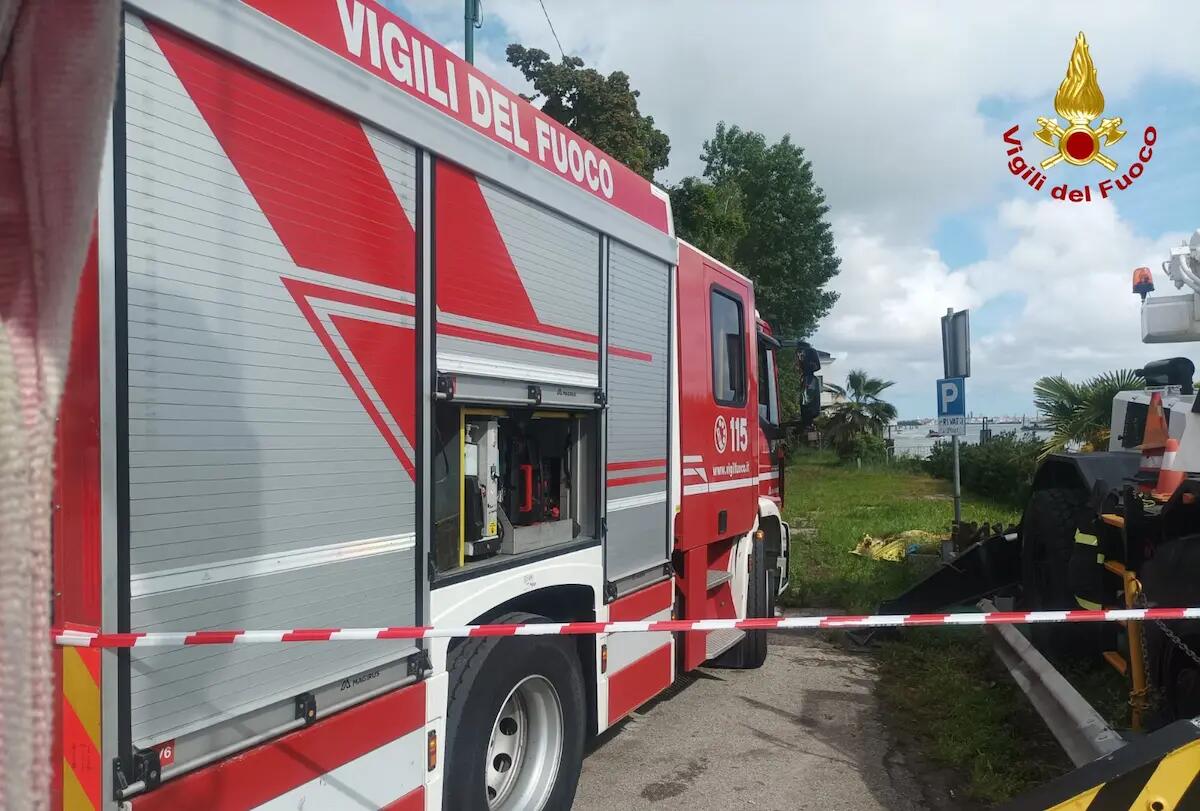 Corpo senza vita di un uomo trovato in un canale a Lignano. Chi è la vittima - 