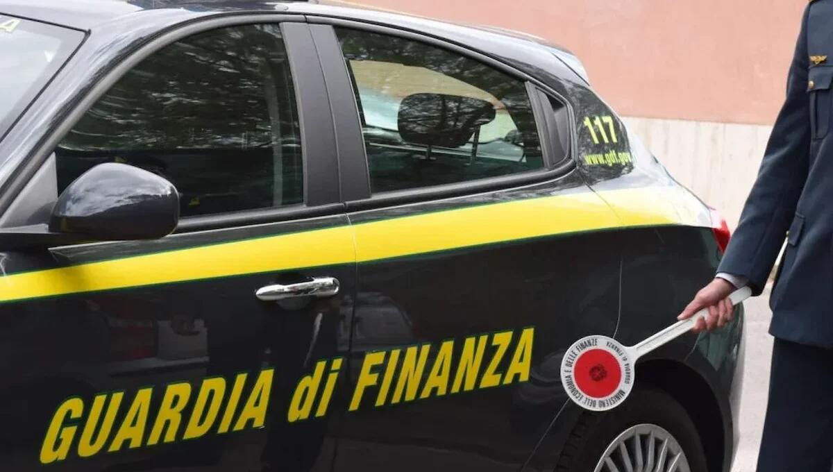 Scoperte movimentazioni illecite per 5.5 milioni di euro lungo il confine: sanzioni e titoli sequestrati - 