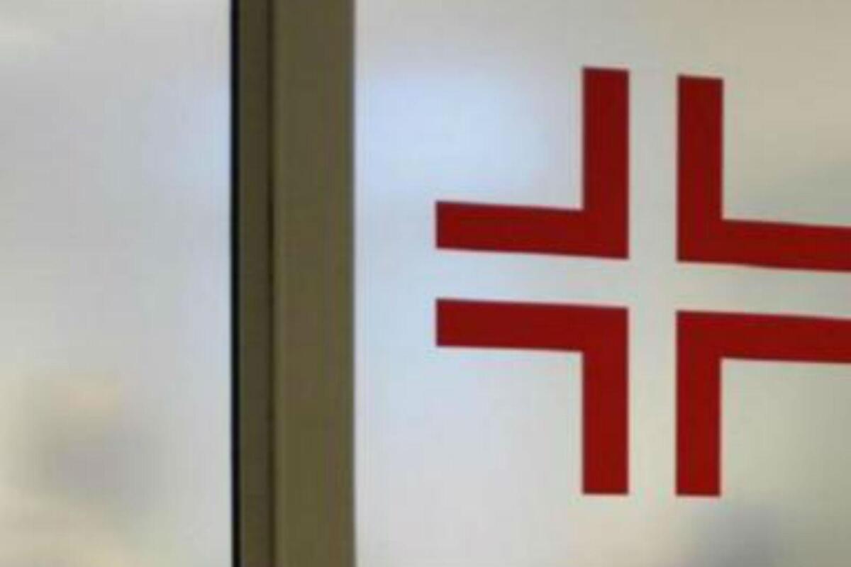 L'anello incastrato: i medici del Pronto soccorso chiedono aiuto ai vigili del fuoco - 