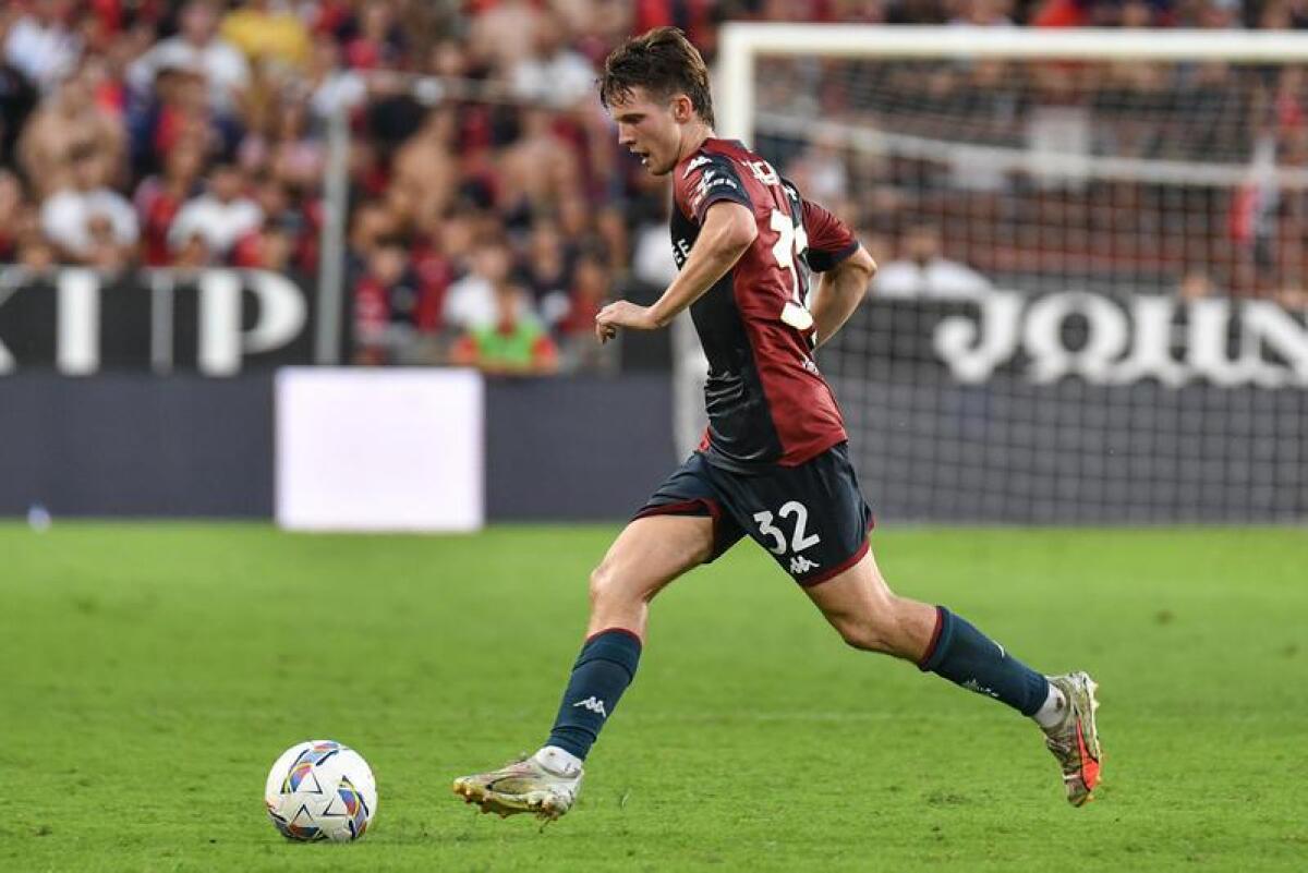 Genoa-Cagliari 2-2: Il rigore di Piccoli nel finale rovina l'esordio di Vieira allenaGenoa-Cagliari 2-2: Il rigore di Piccoli nel finale rovina l'esordio di Vieira allena. - 