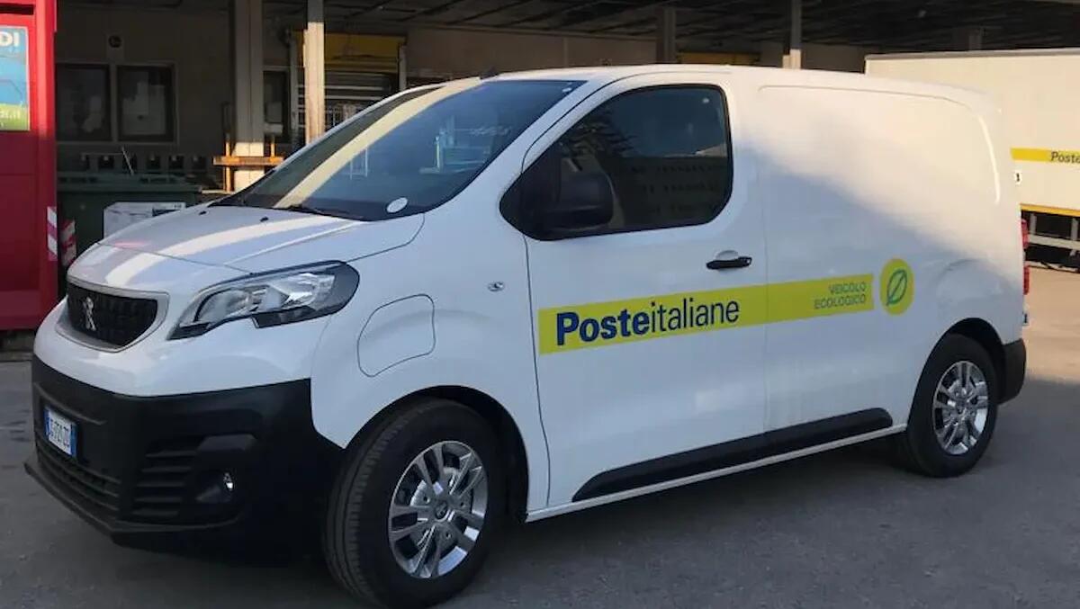 Poste Italiane sostiene la Giornata della Colletta Alimentare a Venezia -