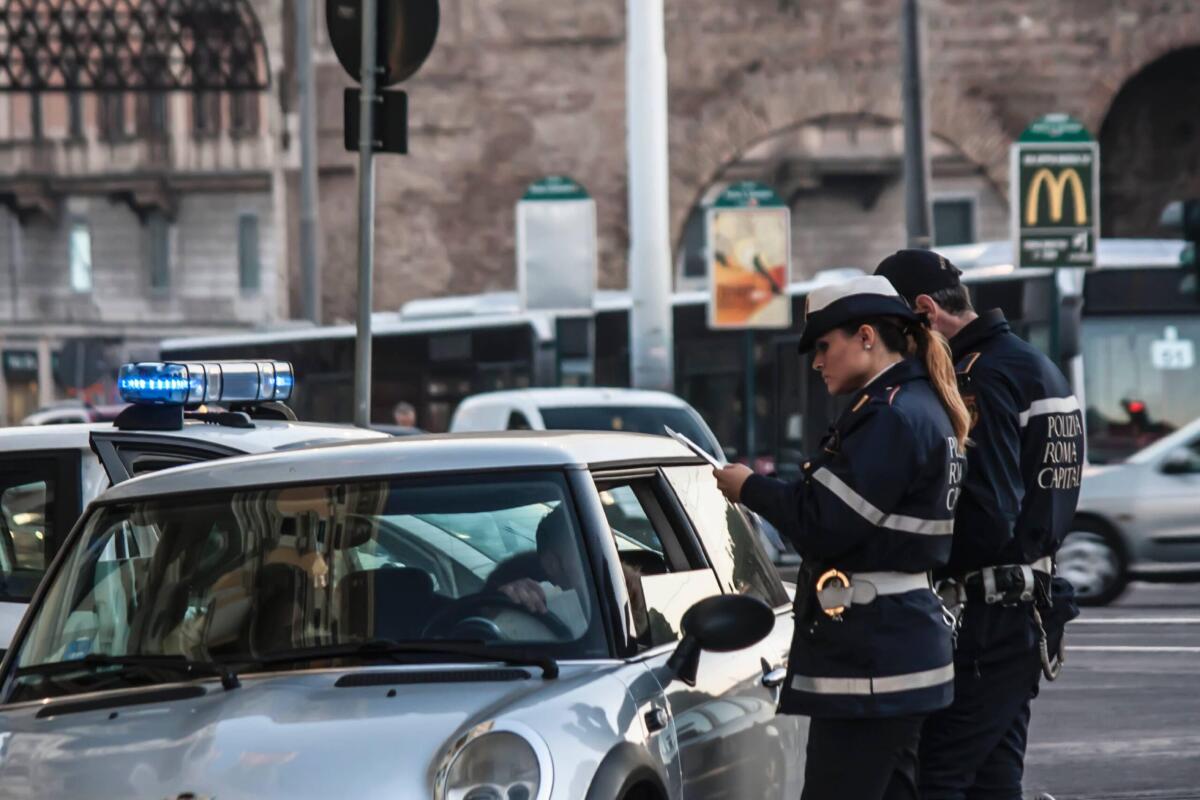 Stop alle deroghe alle auto in Fascia verde a Roma, oggi è Domenica ecologica - 