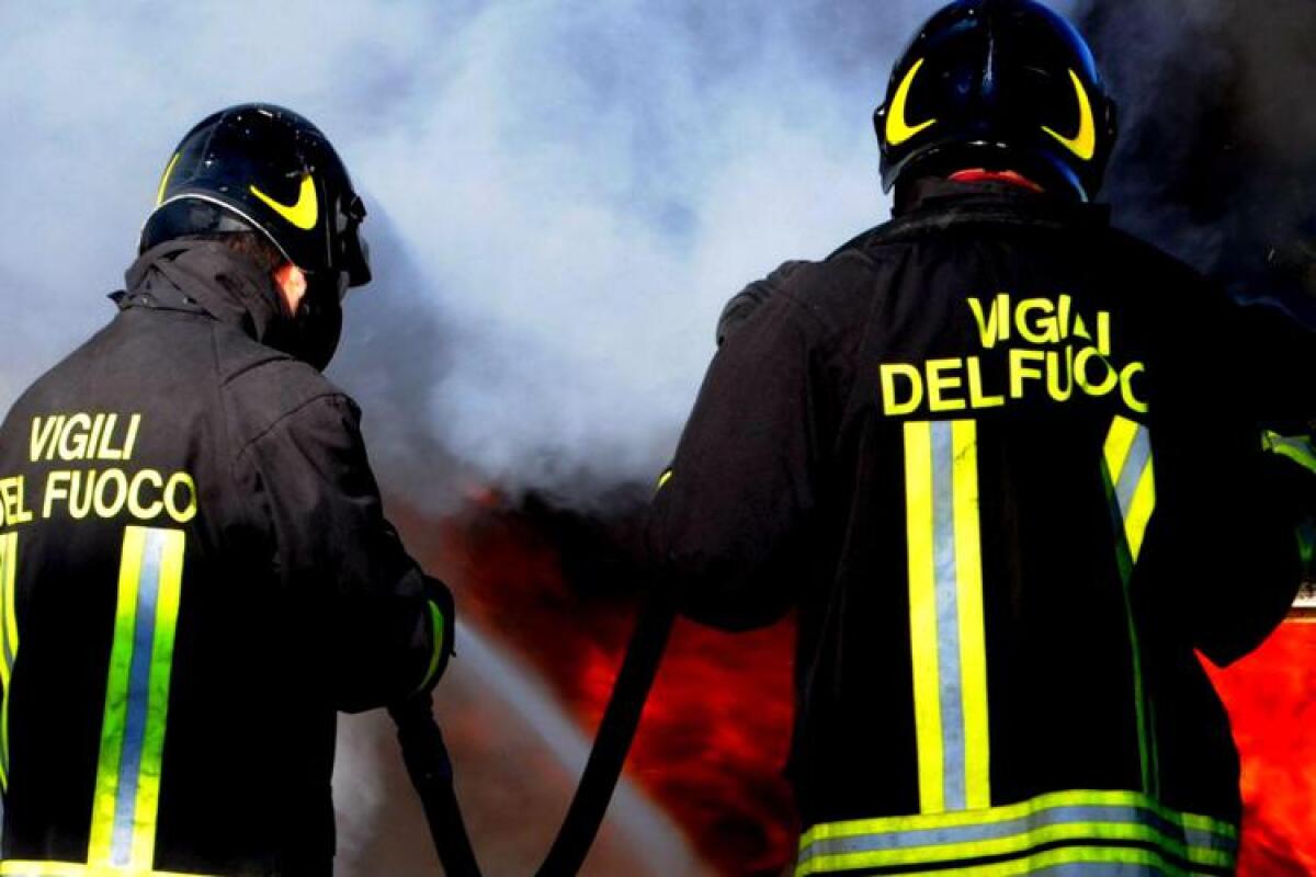 Napoli, tragedia nella notte: giovane muore in incendio di un b&b - 