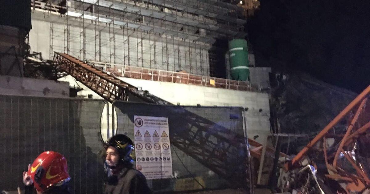 Gru precipita sul tetto di una Rsa a Genova - 