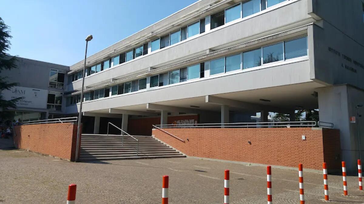 Studenti intimiditi e rapinati al Malignani di Udine: «due episodi in poche ore» - 