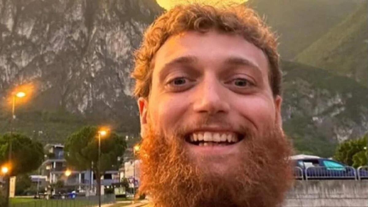 La mamma lo chiama, ma lui non si sveglia: Manuel muore per malore a 29 anni - 