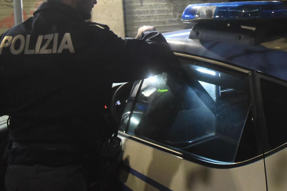 52enne muore sul divano di casa a Milano: aperte indagini per presunto omicidio - 