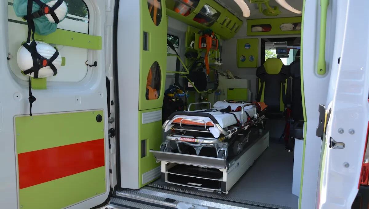 Ubriaco chiede una sigaretta, al rifiuto reagisce accoltellando: arrestato 48enne moldavo - 