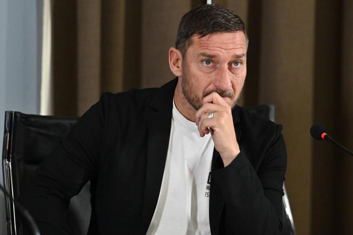 Totti: "Non so se ritornerò alla Roma. Presidente Figc? Io sostengo Del Piero" - 