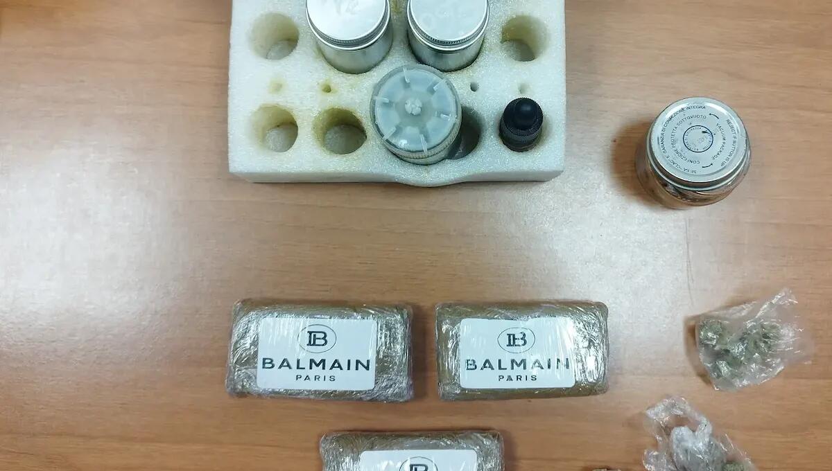 Fermati in Borgo stazione vengono sopresi con oltre 300 grammi di hashish sotto il sedile - 