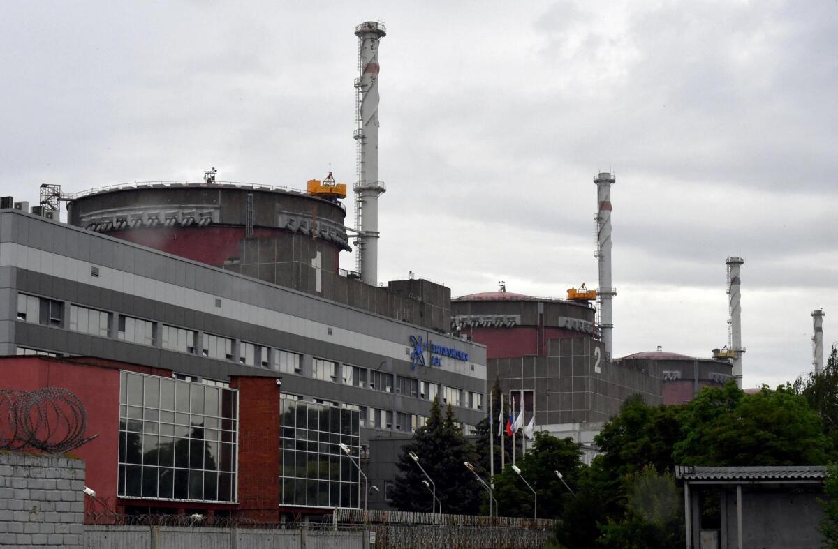 Ucraina, centrale di Zaporizhzhia in pericolo di blackout: "Possibile rischio di radiazioni" - 