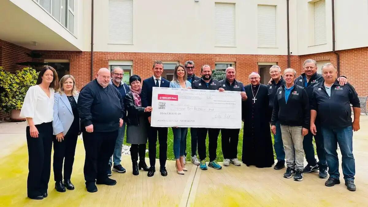 “Noi con Carlo” raccoglie 2.000 euro per l’Istituto Bon Bozzolla -