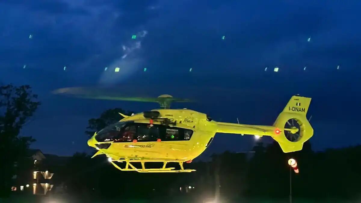 Sbaglia sentiero e rimane bloccato: soccorso con i segnali luminosi del cellulare -