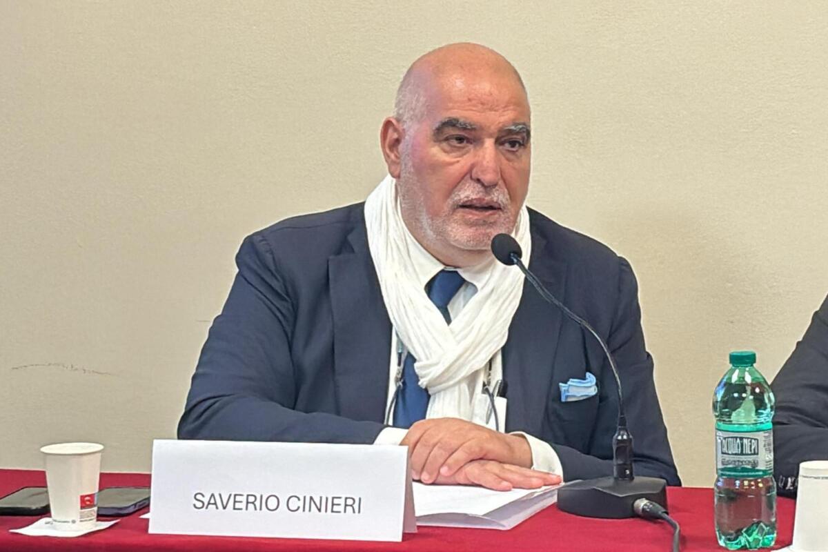 Test genomici per il cancro al seno: evitare chemioterapie non necessarie, secondo Cinieri della Fondazione Aiom - 