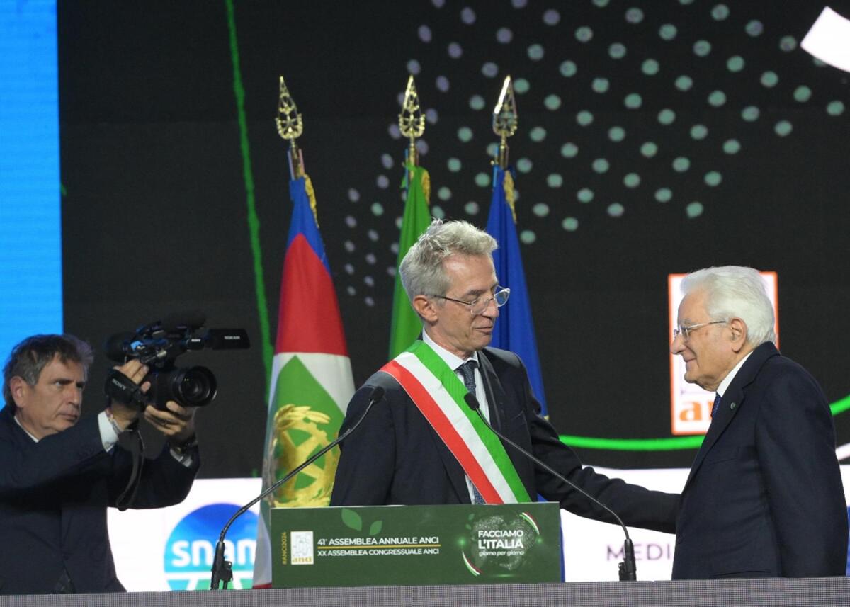 Mattarella: "I Comuni sono la fondamenta della democrazia italiana, il primo baluardo delle istituzioni della Repubblica" - 