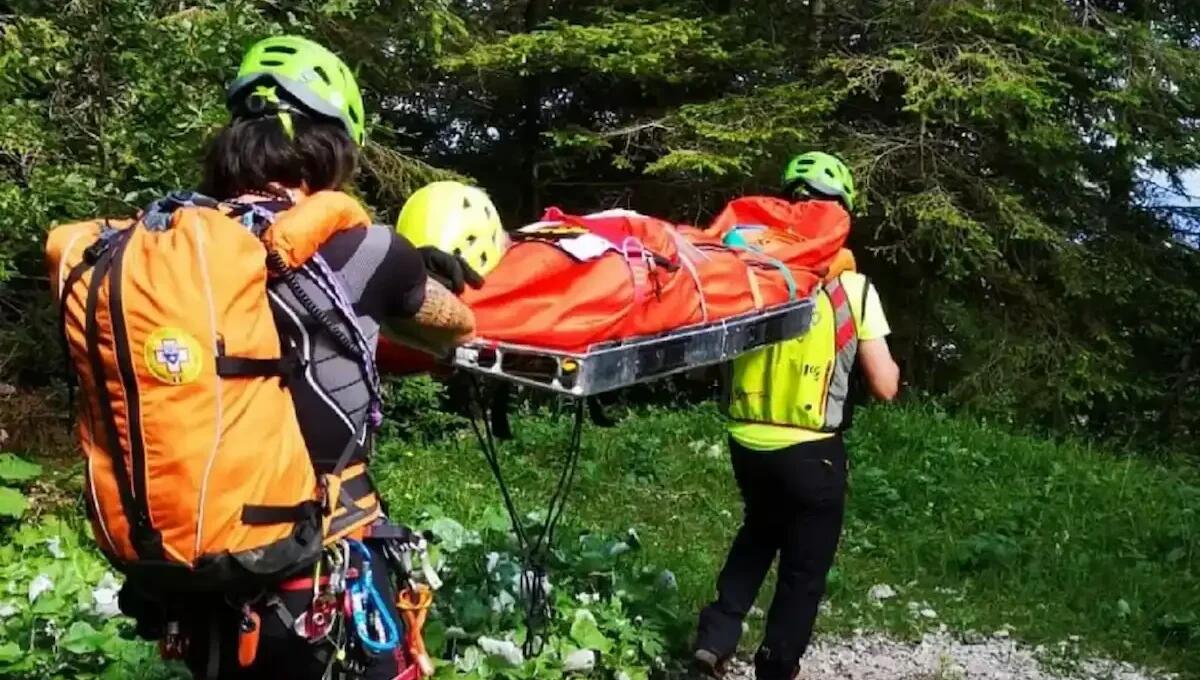 Colpito da un malore in sella alla sua bici: muore 64enne -