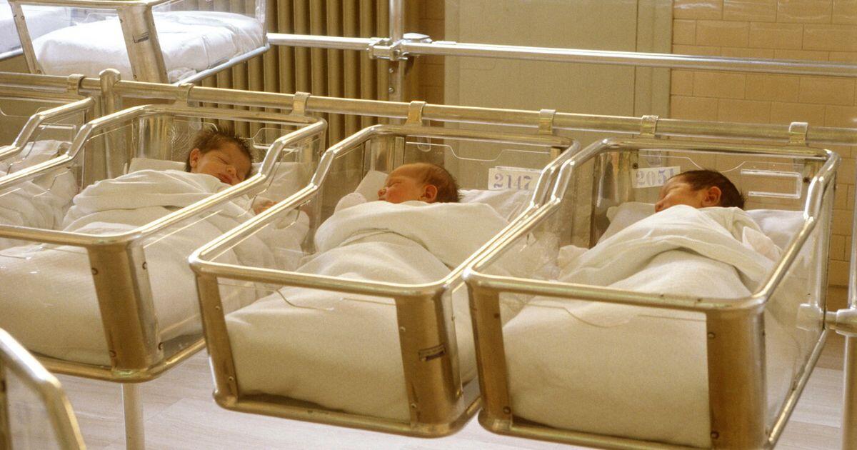 In coma per due mesi dopo il parto, finalmente riabbraccia la sua bimba - 