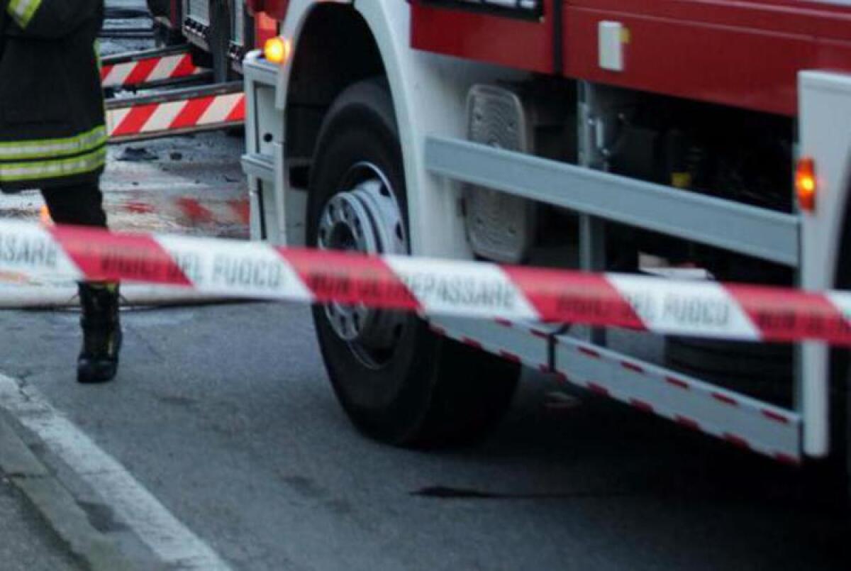 Auto precipita in scarpata a Catanzaro: morto anziano di 82 anni - 