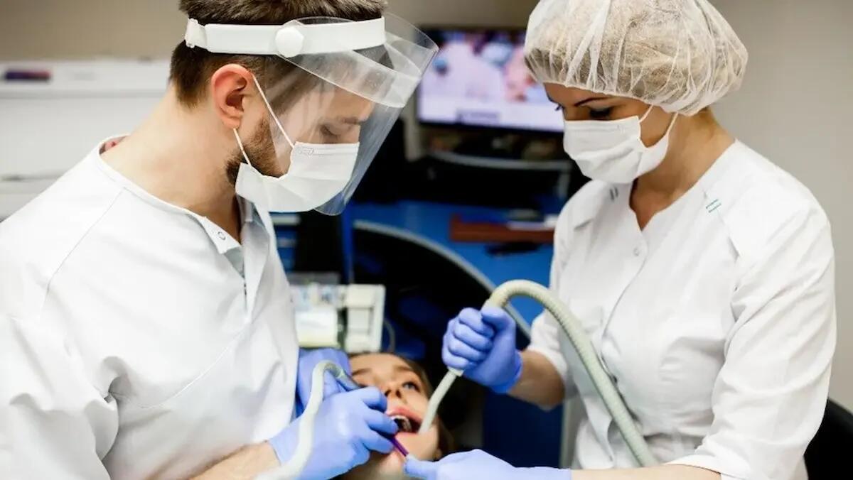 Il Turismo Medico in Albania è la Scelta Migliore per gli Impianti? - 