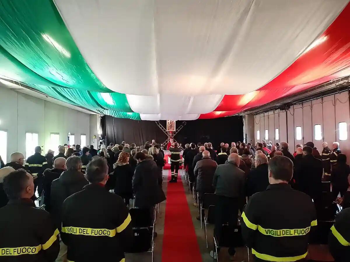 Celebrazione di Santa Barbara a Trieste: omaggio alla Marina e ai Vigili del Fuoco - 
