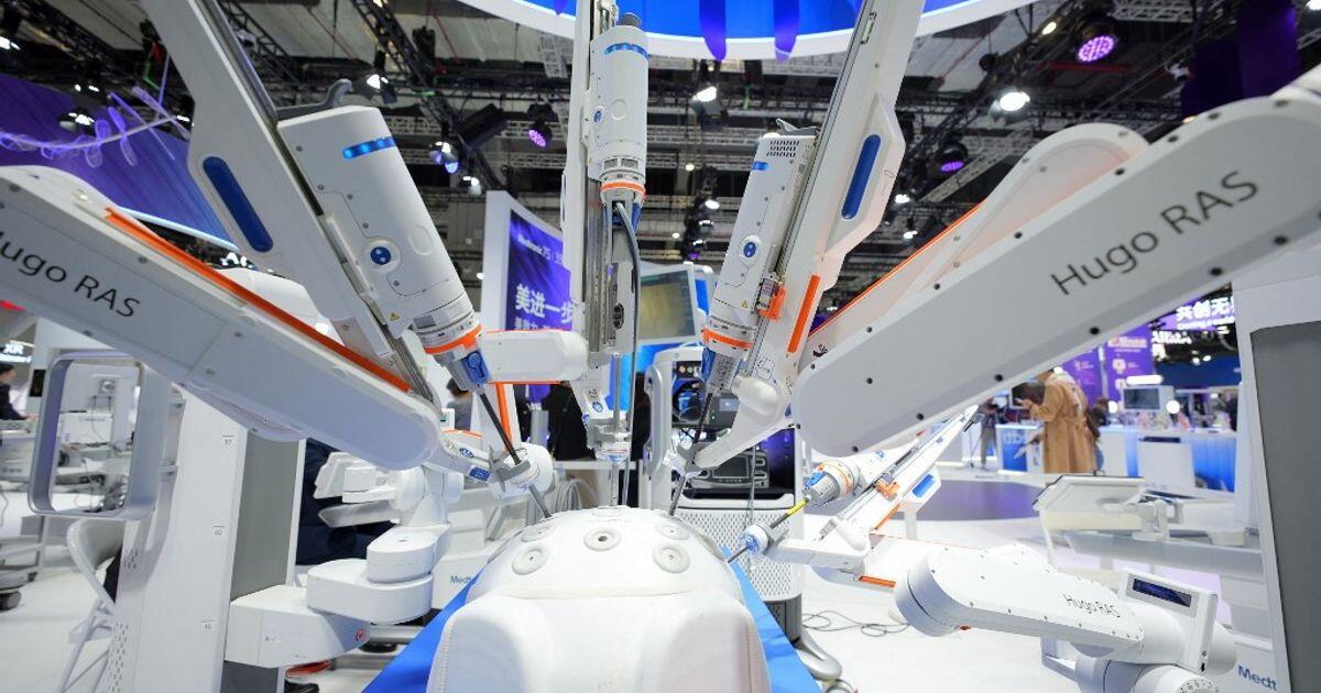 Un robot in sala operatoria per interventi chirurgici pediatrici - 