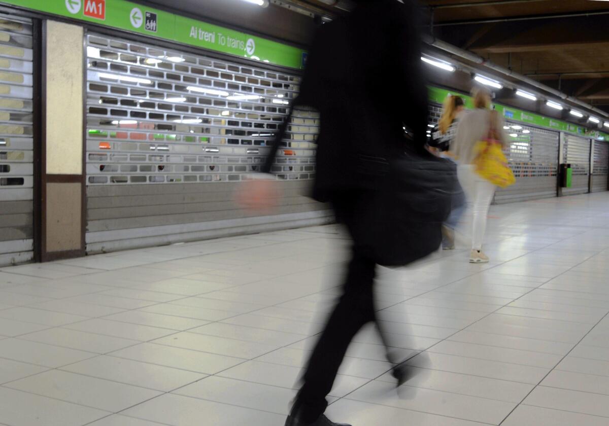 Sciopero del 13 dicembre: Salvini firma per ridurlo a 4 ore, ma i sindacati si oppongono: "Disobbediremo" - 