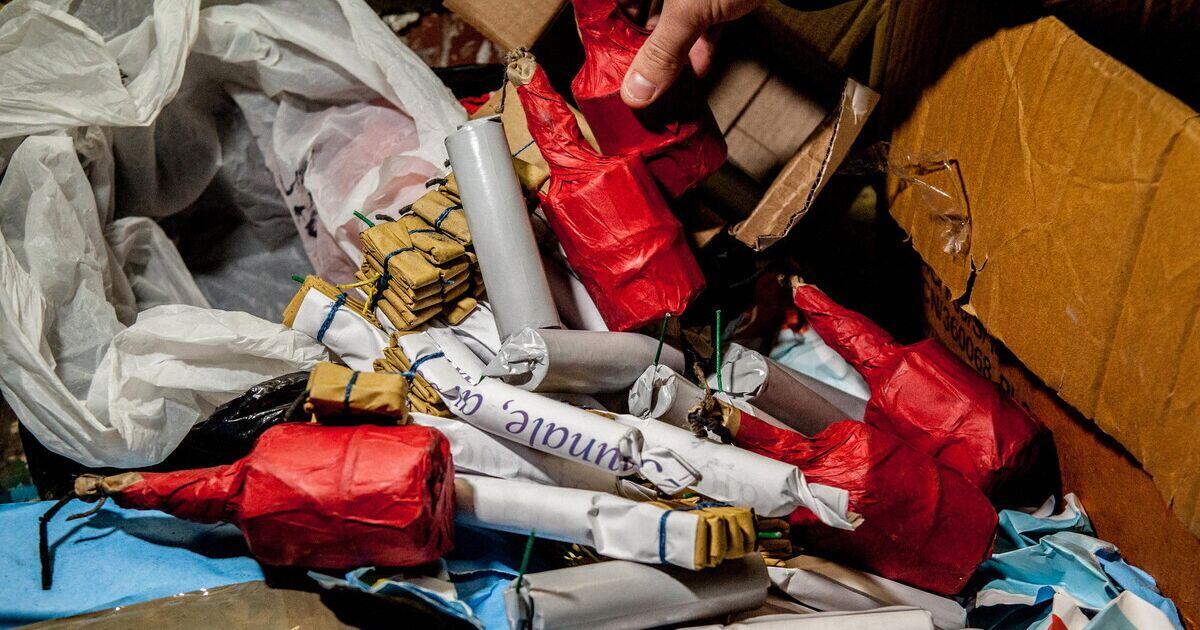 Sequestrati 100mila fuochi d'artificio a Bologna: operazione di polizia in corso - 