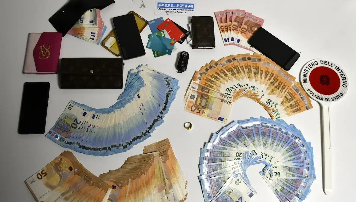 Derubano un'anziana in un market e prelevano 1000 euro dalla sua carta: arrestati 2 borseggiatori - 