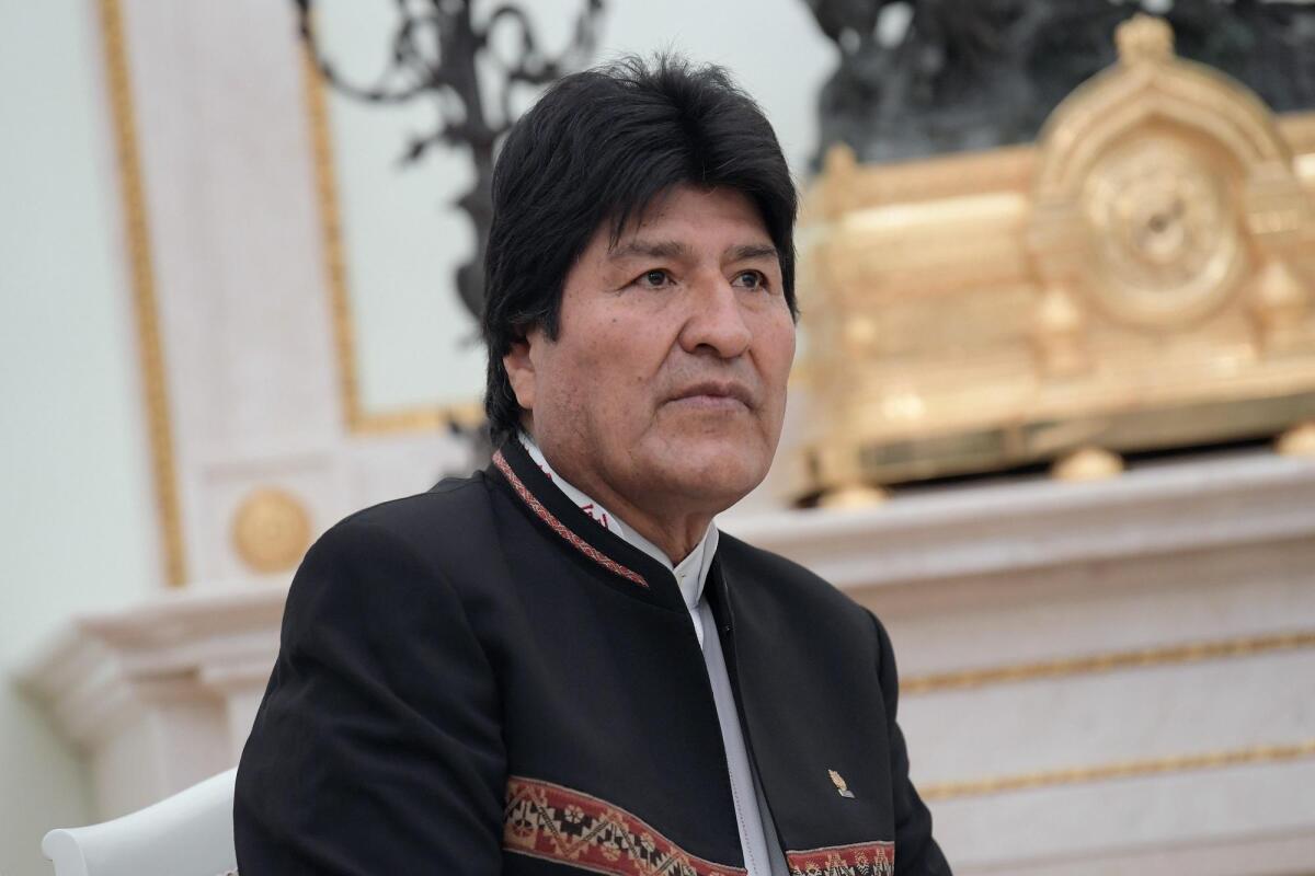 Mandato d'arresto per ex presidente Bolivia: "Morales accusato di aver avuto figlia con una minorenne" - 