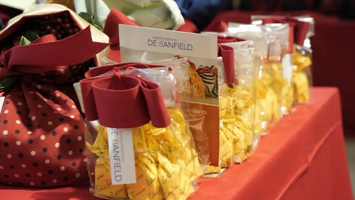 Mercatino natalizio dell’Associazione de Banfield: un'opportunità per fare acquisti solidali a Trieste - 