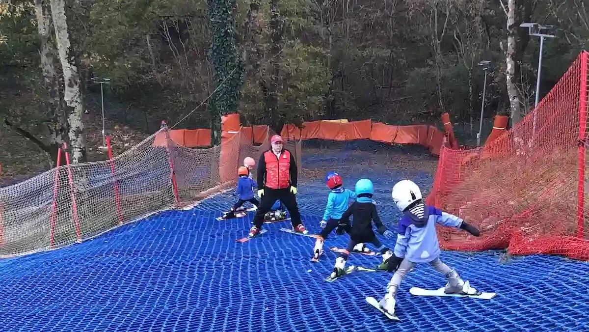 Oltre 300 bambini in pista ad Aurisina: un autunno alla scoperta degli sport invernali - 