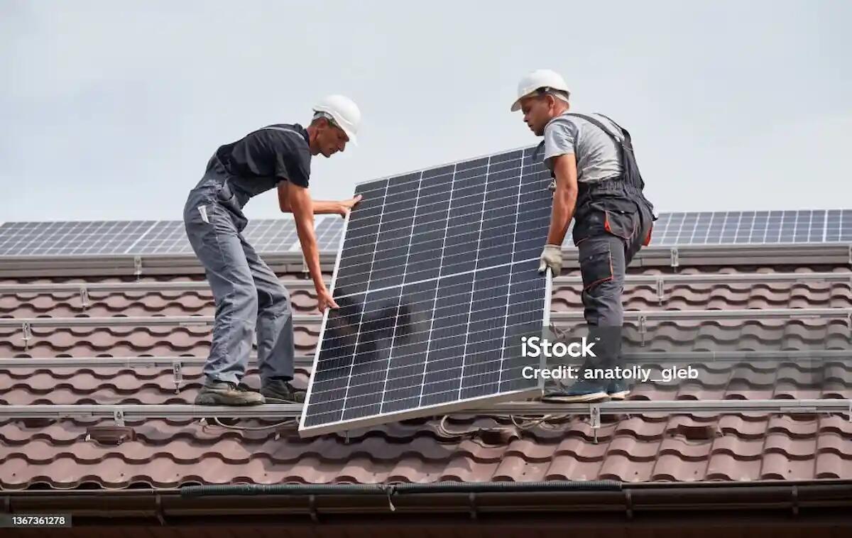 Impianto a Isola Fotovoltaico ( Off-Grid ) con Accumulo: Un'energia Autonoma e Sostenibile - 