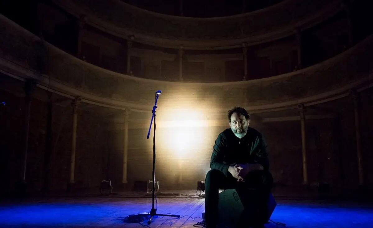 La sorella di Gesucristo di Oscar De Summa in esclusiva a Pordenone: un monologo intenso e riflessivo - 