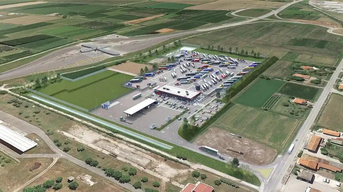 Posa della prima pietra per il nuovo parcheggio custodito per camion a Ronchis - 