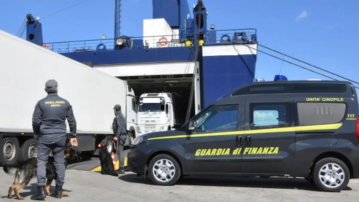 Contrabbando internazionale a Trieste: sei denunciati per maxi evasione da oltre 1,3 milioni - 
