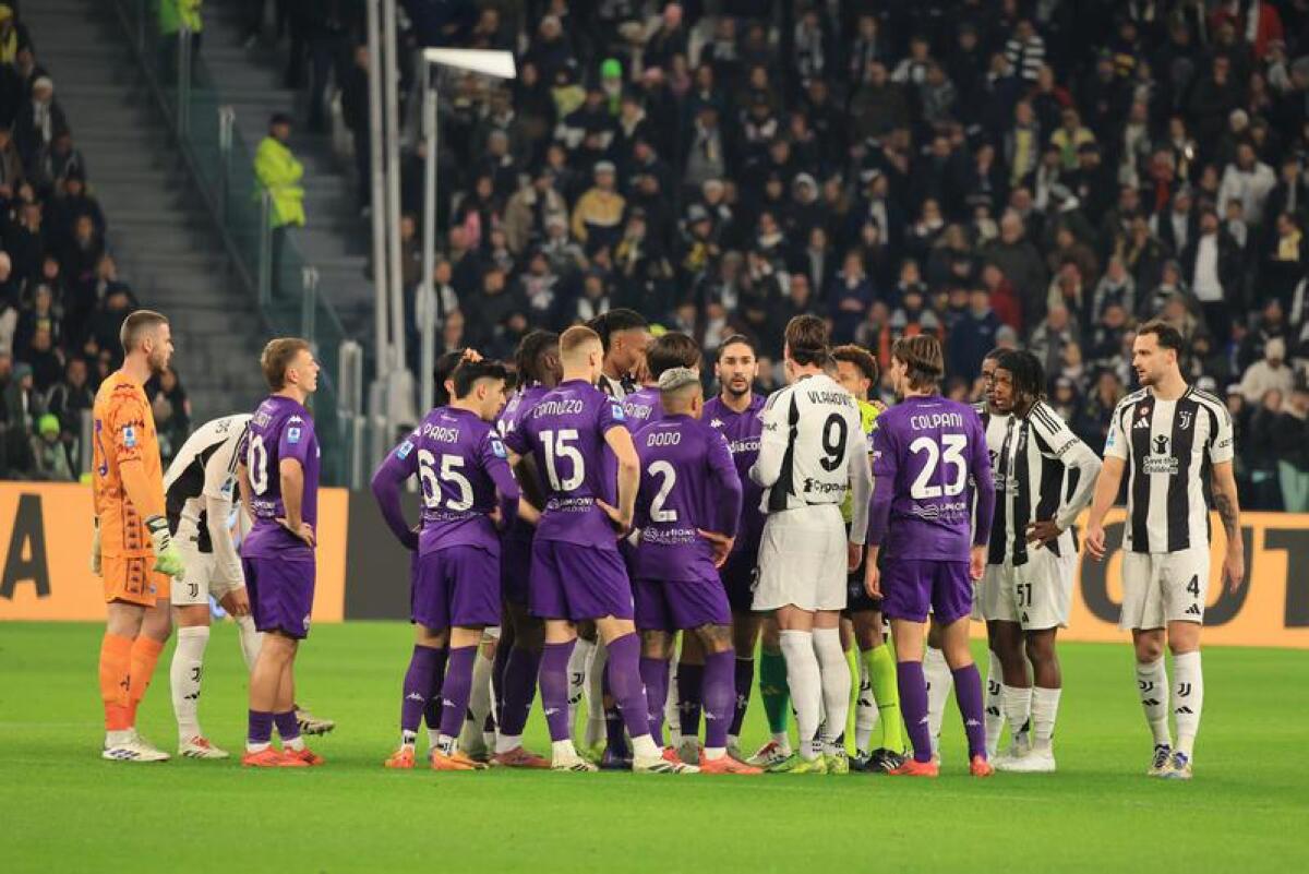 Vietata trasferta ai tifosi della Fiorentina per cori contro Vlahovic. Tre curve punite. - 