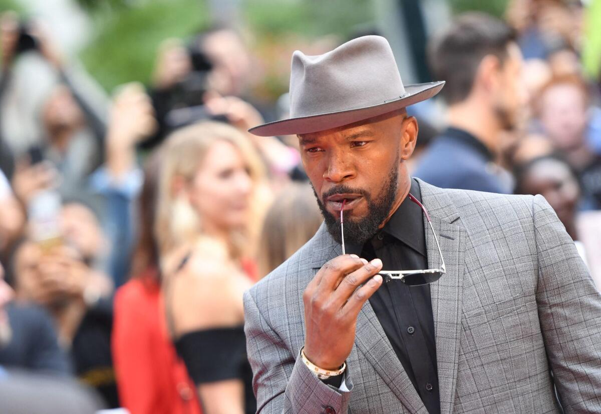 Jamie Foxx, festa rovinata da aggressione: colpito da bicchiere in volto - 