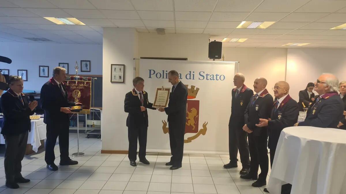 Udine: scambio di auguri natalizi tra Polizia di Stato e l'Associazione Nazionale Polizia di Stato - 