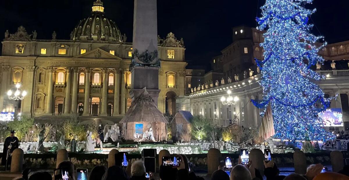 Inaugurato il presepe di Grado in piazza San Pietro: «orgoglio per il Friuli Venezia Giulia» - 