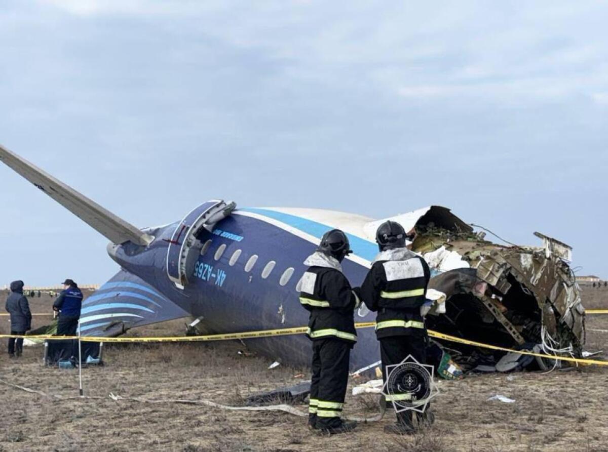 Aereo precipita in Kazakistan: "Almeno 30 persone sopravvissute" - 