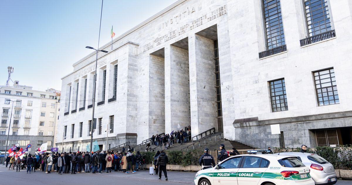 Il camionista che ha ucciso una donna a Milano ai domiciliari perché non l'ha soccorsa per via del turbamento causato dall'incidente - 