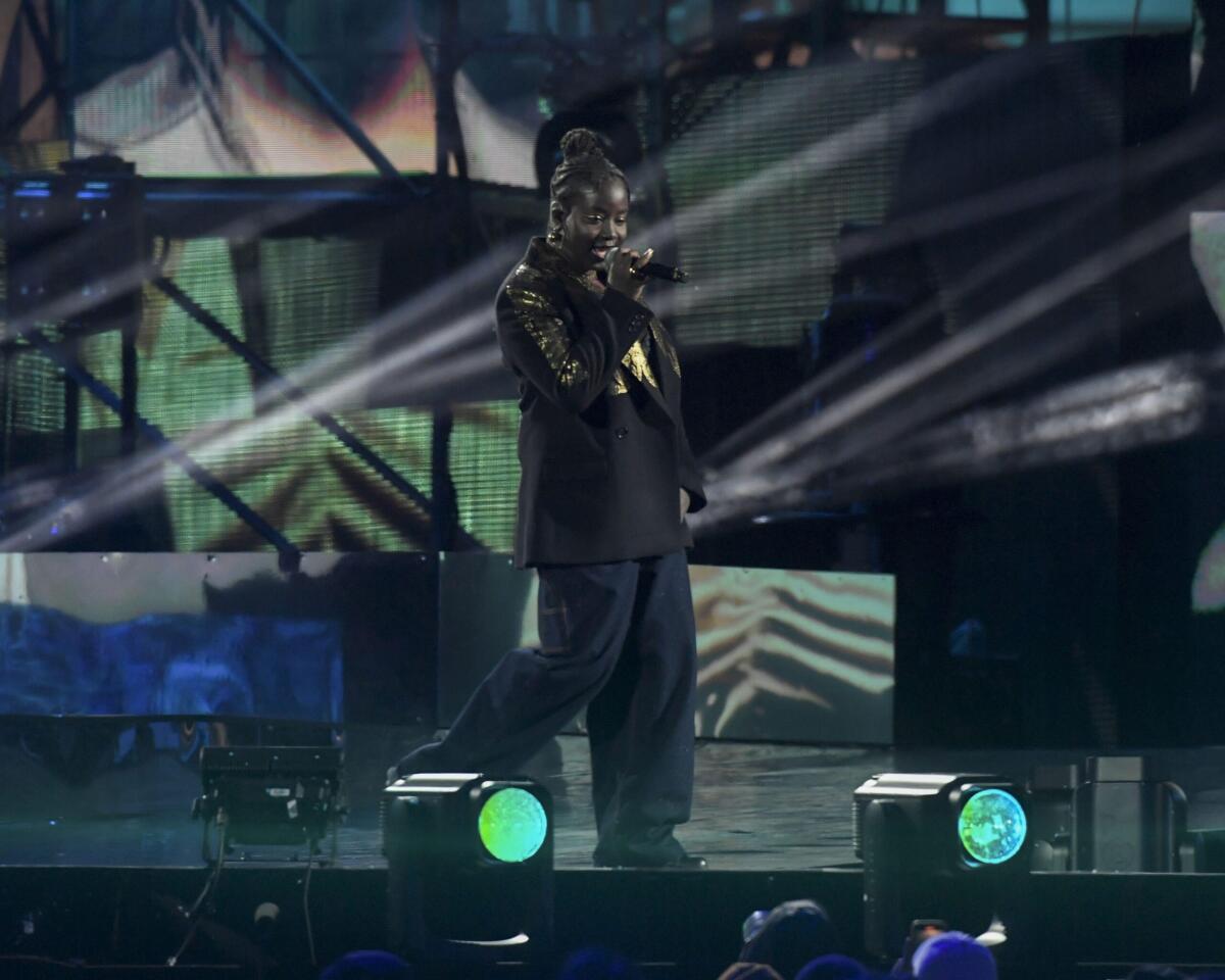 Mimì trionfa a X Factor 2024, la memorabile finale a Napoli - 