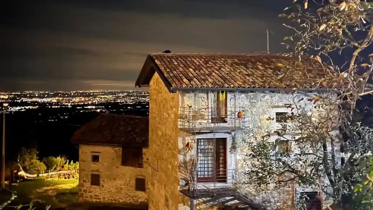 Musica, dolci, vin brulè e una vista panoramica: la magica notte di Natale sotto le stelle del Friuli - 