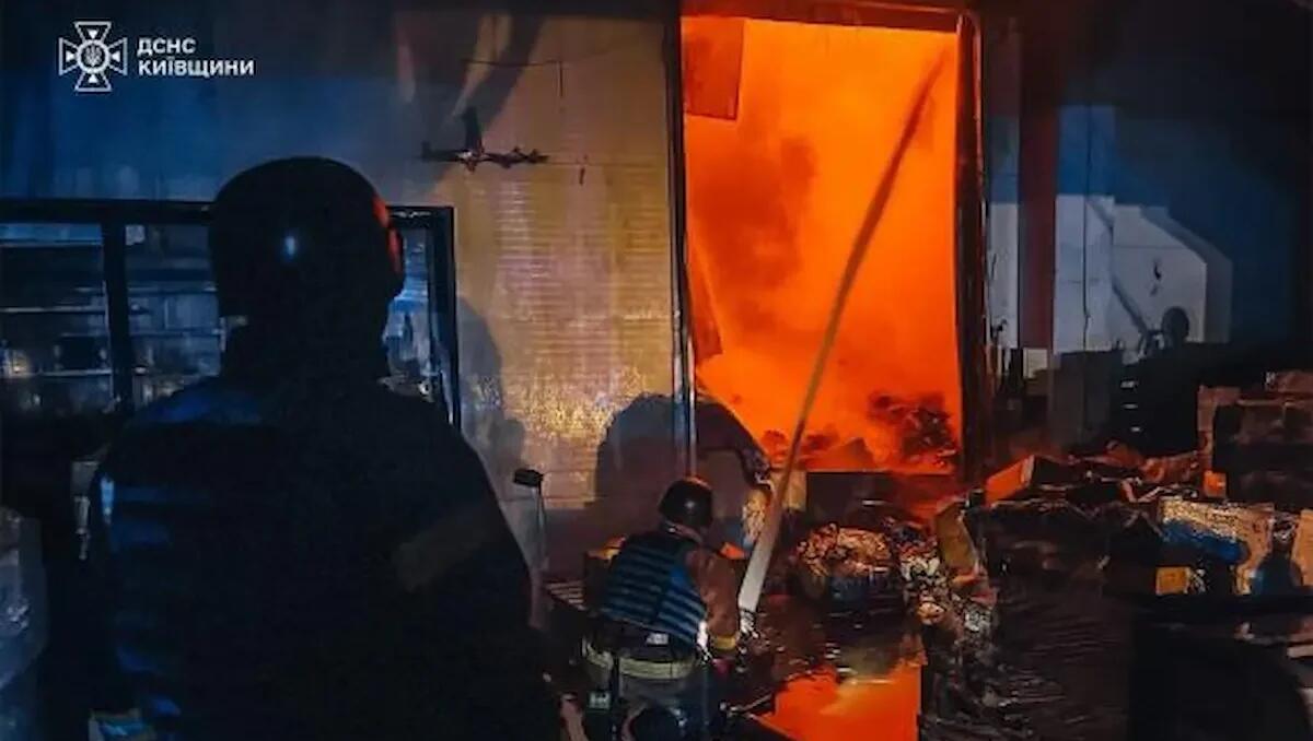 Colpito da un drone il deposito di Bottega in Ucraina: distrutte 8mila bottiglie di vino - 