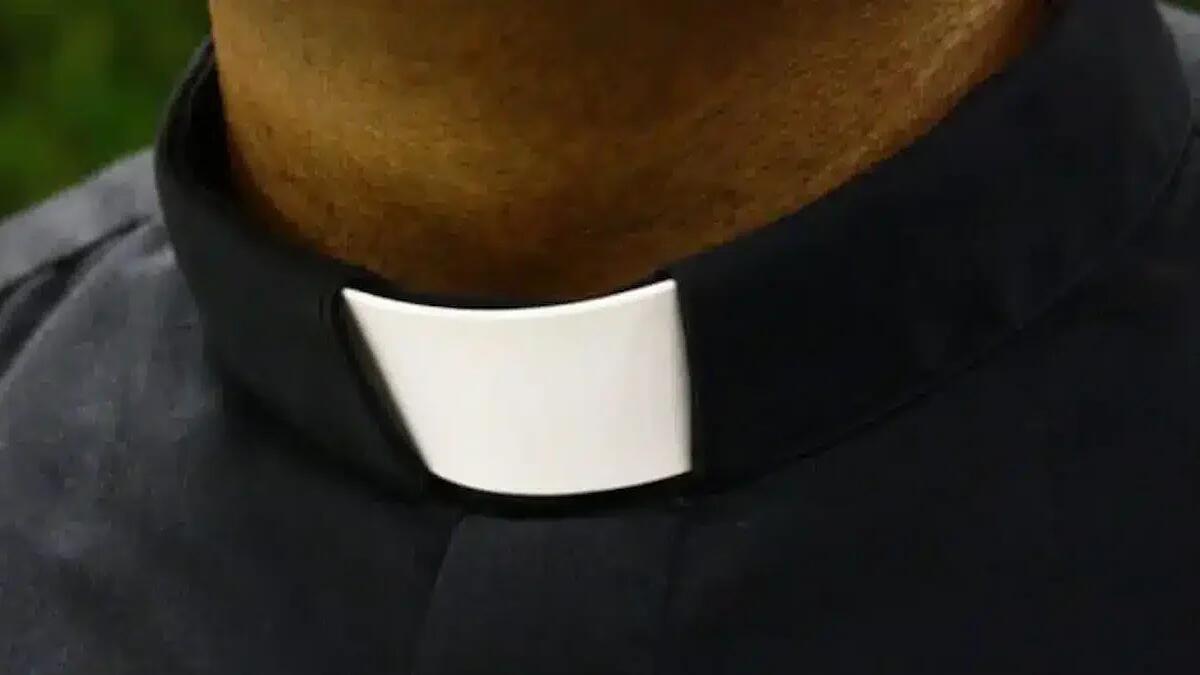 Indagine scioccante sugli abusi sessuali nella Chiesa: rivelati decenni di violenze insabbiate -