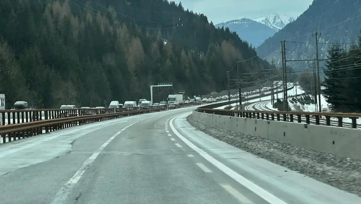 Ponte Lueg: i lavori rischiano di bloccare il turismo tedesco e austriaco in Veneto - 