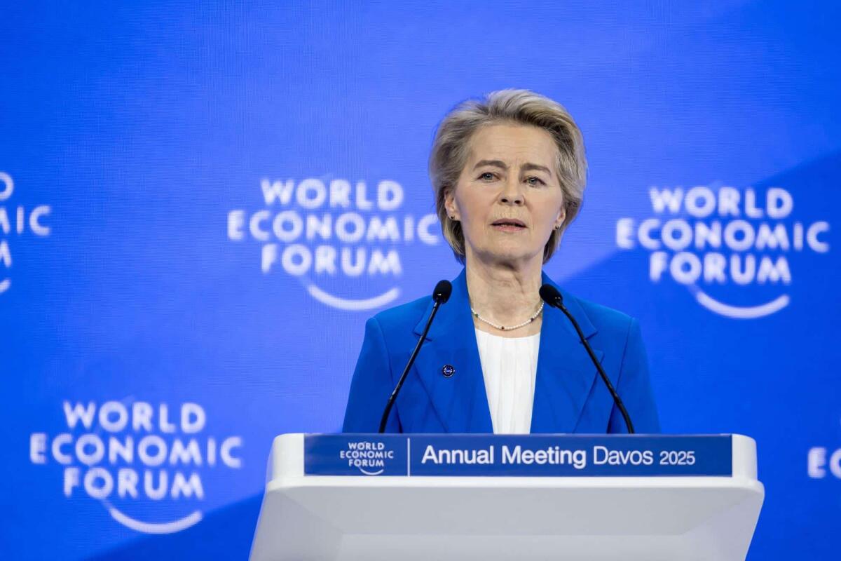 Ursula von der Leyen a Davos: "Rompere i legami dell'economia globale non è nell'interesse di nessuno" - 