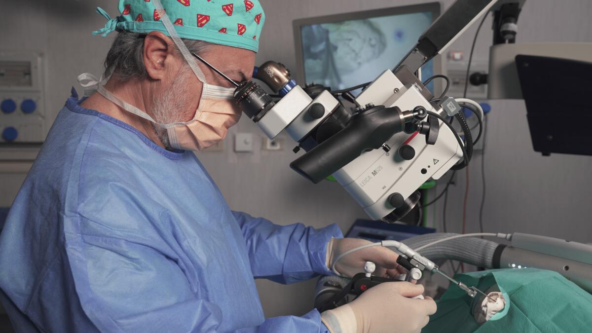 Chirurgia robotica otologica: speranza per neonati sordi grazie a nuova tecnica - 